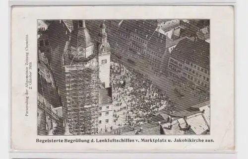 905964 AK Chemnitz - Begeisterte Begrüßung d. Lenkluftschiffes v. Marktplatz aus