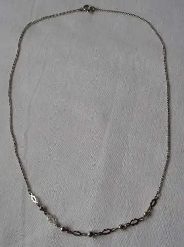 elegante 835er Silber Halskette mit Silberperlen Verzierung (107116)