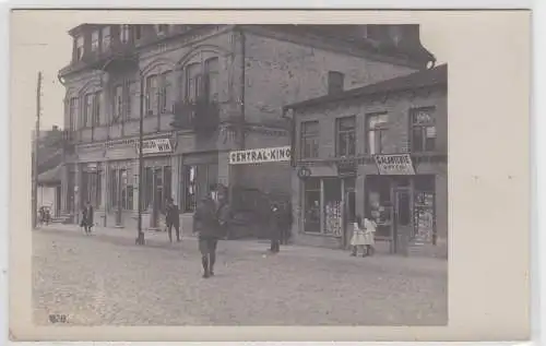 87429 Foto Ak Kowel Ukraine Luckerstraße mit Central Kino um 1915