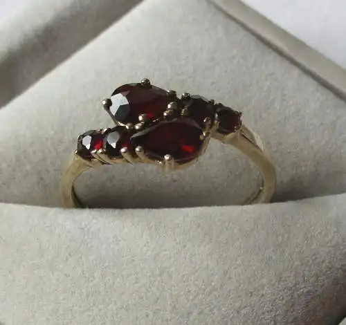 hochwertiger Damen Ring aus 333er Gold Granatschmuck Prager Jugendstil (129583)