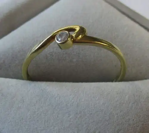 eleganter Damen Ring aus 333er Gold mit farblosem Edelstein (112784)