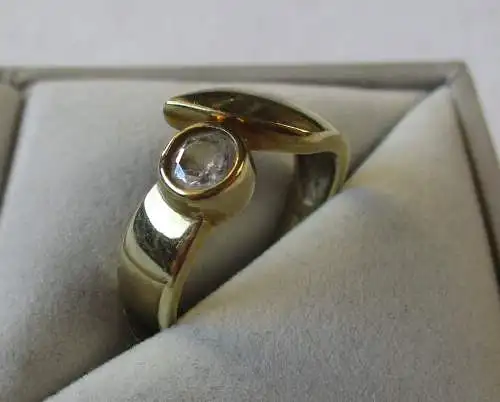 eleganter Damen Ring 333er Gold mit großem farblosem Edelstein (102220)