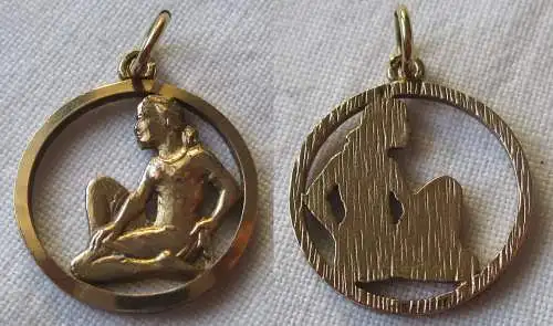 eleganter Ketten Anhänger 333er Gold hockende Dame im Ring (160049)