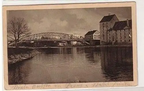60104 Ak Straubing Donaubrücke und Schlosskaserne 1923