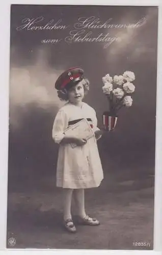 72944 Glückwunsch Ak Mädchen mit Militärmütze und Blumentopf um 1915