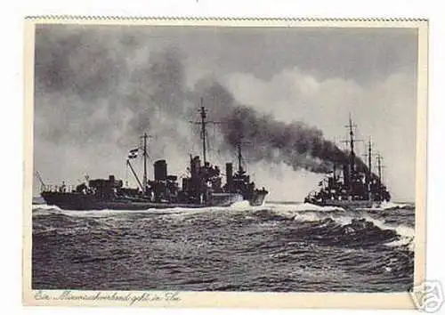 schöne Ak Minensucherverband geht in See um 1940