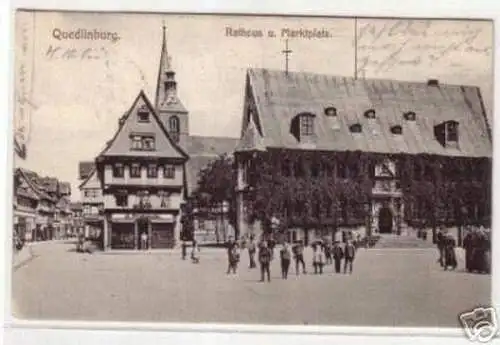 07997 Ak Quedlinburg Rathaus und Marktplatz 1905