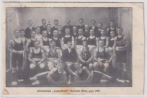 74702 Ak Athletenklub "Jugendkraft" Neustadt gegr. 1900 Mannschaftsfoto 1913