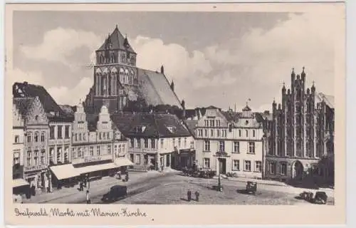 81530 Ak Greifswald - Markt mit Marien-Kirche 1940