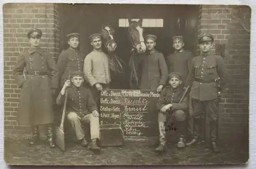 33321 Foto Ak Carlowitz Karłowice WielkieSoldaten und Offiziere 1925