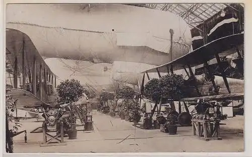 87839 Ak Sperrballon und Doppeldecker im Museum, Luftfahrerdank um 1920