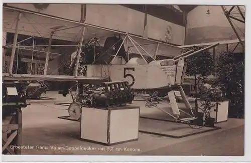 93798 Foto Ak Erbeuteter franz. Voisin-Doppeldecker mit 3,7 cm Kanone um 1920