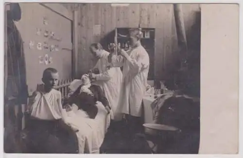 25116 Foto Ak Bad Schmiedeberg Gruppenbild des CVJM Krankenpflege 1913