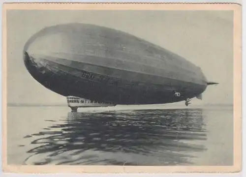 70588 Ak Luftschiff Graf Zeppelin über dem Bodensee um 1930