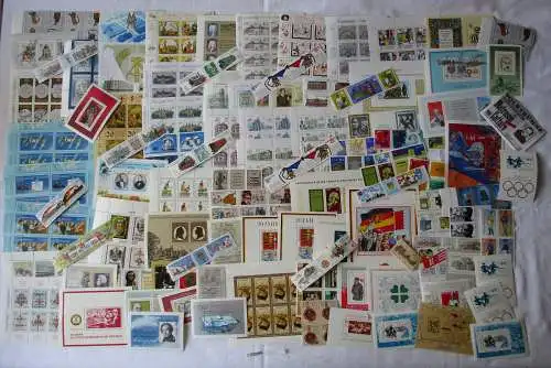 100 DDR Blöcke, Kleinbögen, Zusammendrucke postfrisch (120999)