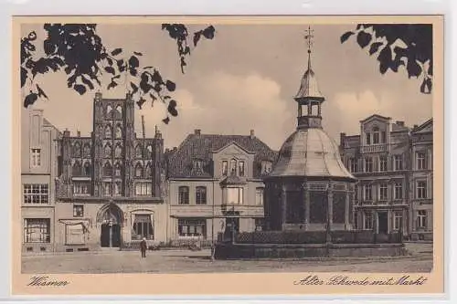 81657 Ak Wismar an der Ostsee alter Schwede mit Markt um 1930