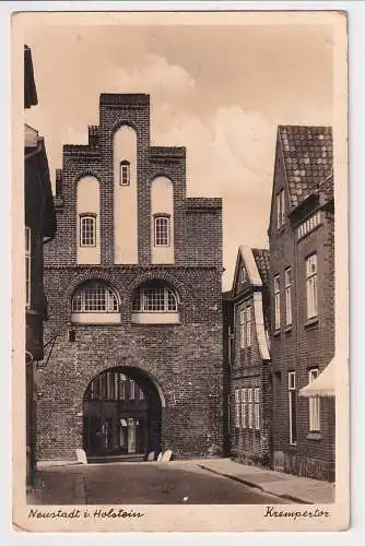 19993 Feldpost Ak Neustadt in Holstein - Krempertor 1943