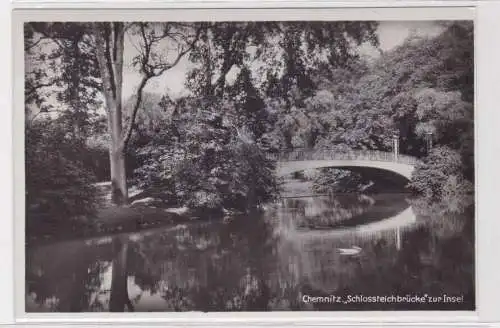 904573 Ak Chemnitz - Schlossteichbrück zur Insel 1932