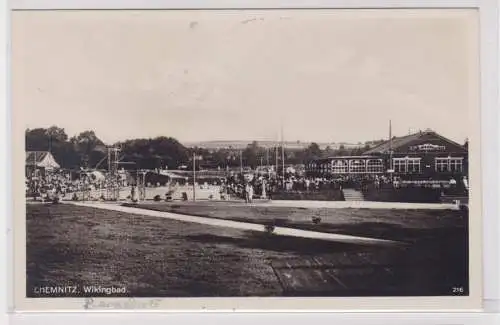 904648 Ak Chemnitz- Wikingbad, Blick auf Restaurant und Schwimmbecken
