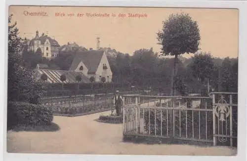 904817 Ak Chemnitz - Blick von der Gluckstraße in den Stadtpark 1914