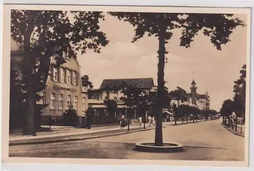 901201 Foto AK Ostseebad Zinnowitz - Neue Strandstraße mit Postamt