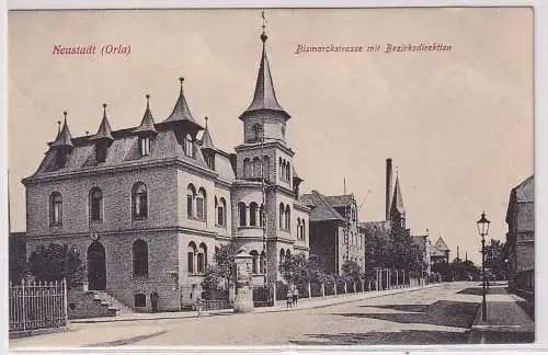 908033 Ak Neustadt (Orla) Bismarckstraße mit Bezirksdirektion 1916