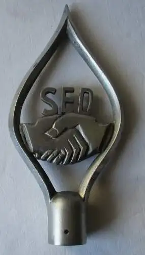 DDR Fahnenspitze SED soz. Einheitspartei frühe Ausführung Aluguss (120262)