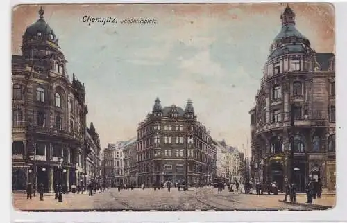 84215 AK Chemnitz - Johannisplatz Straßenansicht mit viel Menschenandrang 1909