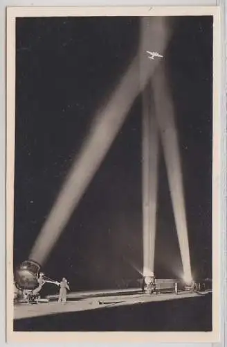 49742 Feldpost Ak Flugzeug im Scheinwerferlicht 1940