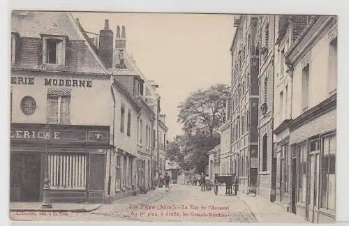 44990 Feldpost Ak La Fére (Aisne) La Rue de l`Arsenal