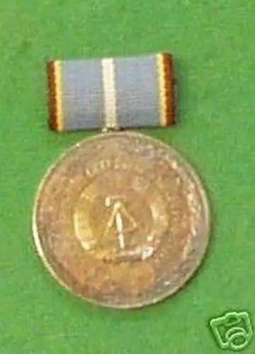 seltener DDR Orden Landesverteidigung in Silber
