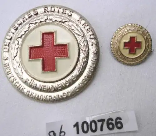 2 DDR Abzeichen Rotes Kreuz für Verdienste in Silber