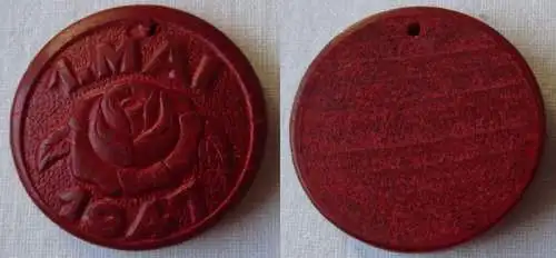 sehr frühes DDR Holz Abzeichen Medaille 1. Mai 1947 (122392)