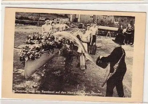 18758 Ak Hummel tauft das Rennboot auf den Namen Hummel Hummel