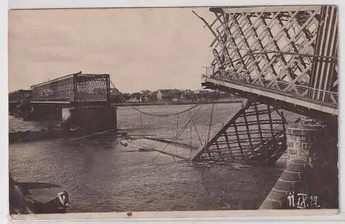 19770 Foto AK gesprengte Brücke in Thorn (Toruń) 1917