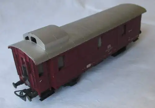 Modellbahn Spur H0 Piko DR  Reisezug-Packwagen rot (101147)