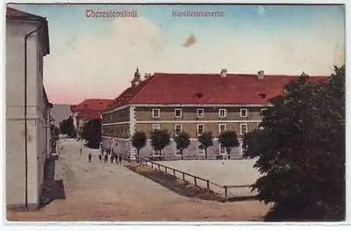 45081 Ak Theresienstadt Kavalleriekaserne 1912