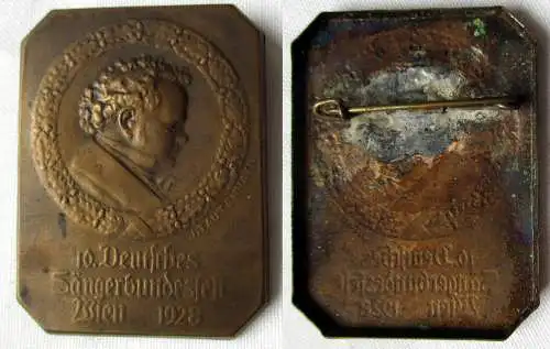 seltenes Blech Abzeichen 10.deutsches Sängerbundfest Wien 1928 (116910)