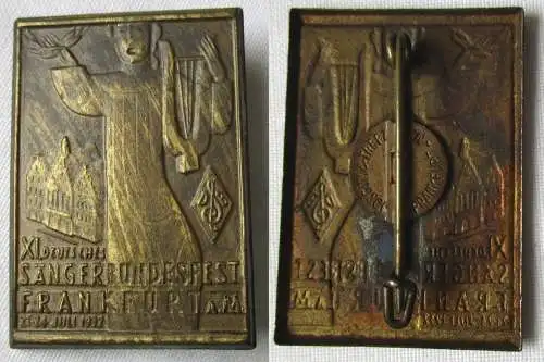 seltenes Blech Abzeichen XI.Deutsches Sängerbundfest Frankfurt M. 1932 (112081)