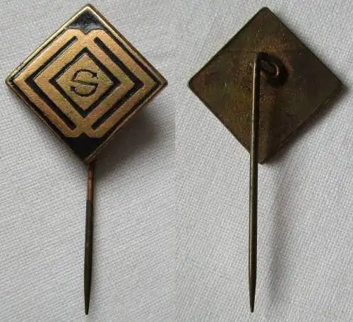 alte emaillierte Firmen Anstecknadel Viereck mit Initiale S (132499)