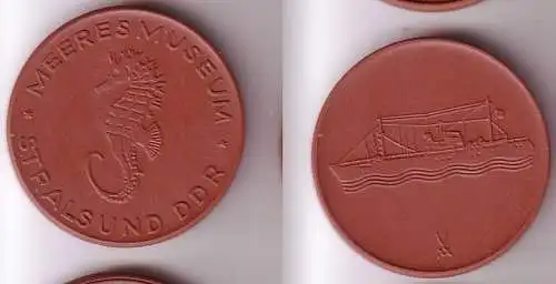 seltene braune DDR Porzellan Medaille Meeresmuseum Stralsund