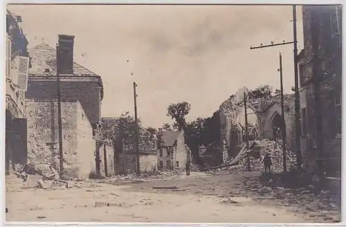 11444 Ak Anizy Frankreich zerstörte Häuser und Kirche um 1915