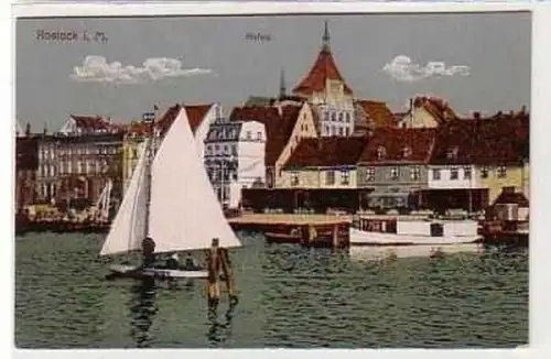 38562 Ak Rostock i.M. Hafen mit Boot 1918