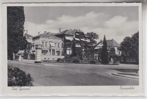 68240 Ak Bad Pyrmont Kaiserplatz um 1930