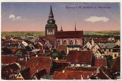 07565 Ak Güstrow Stadtbild mit Pfarrkirche um 1920