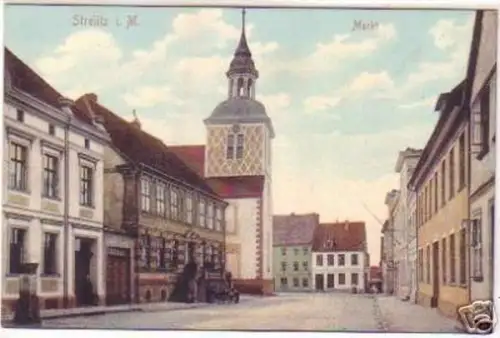 17020 Ak Strelitz in Mecklenburg Markt um 1920