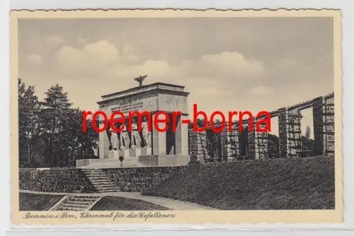 75780 Foto Ak Demmin in Pommern Ehrenmal für die Gefallenen um 1940