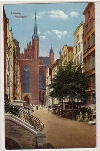57832 Ak Danzig Frauengasse und Marienkirche um 1910