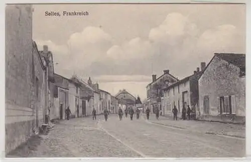54552 Ak Selles Frankreich France Strassenansicht um 1915