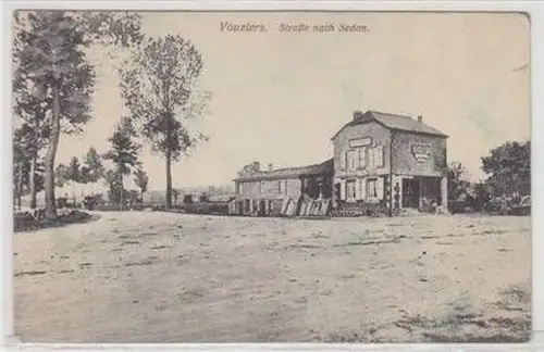 54535 Ak Vouziers Strasse nach Sedan France 1916